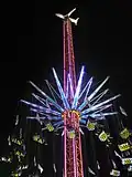 Star Flyer von Goetzke (55 Meter hoch, 48 Sitzplätze) auf der Allerheiligenkirmes in Soest am Abend