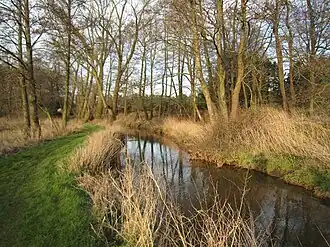 Der Geestweg verläuft nördlich von Gut Stedingsmühlen entlang der Soeste