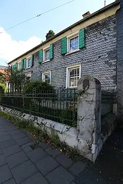 Neuenhofer Straße 8 letztes Wohnhaus des Bürgermeisters Johann Peter Höfer (1821–1849)