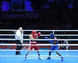 Achtelfinale 2012: Esquiva Florentino (blau) gegen Soltan Migitinow aus Aserbaidschan