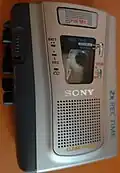 Sony Diktiergerät mit Minicassette (1980er Jahre)