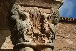 Kapitell der nordwestlichen Galerie