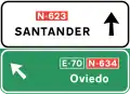 S-221a Wegweiser zur Autobahn Autopista oder Autovia und einem anderen Ziel