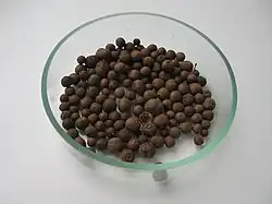 Piment (auch die Blätter werden verwendet)