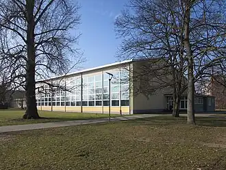 Außenansicht des Sporthalle
