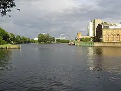 Mündung der Spree in die Havel bei Spandau; links Spree, rechts der Ruhlebener Altarm, Blick spreeaufwärts