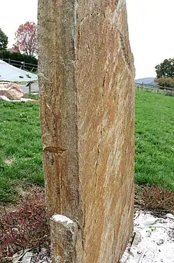 Geosite von Saint-Paul-la-Roche mit Leptinitplatte aus dem Steinbruch Lama
