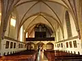 Innenansicht mit Orgel