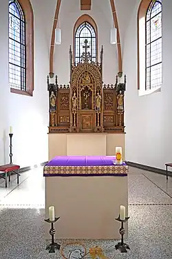 Chor mit Altar