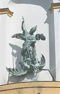 Michaelsfigur von Franz Joseph Muxel, über dem Eingang
