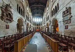 Mittelschiff und Chor