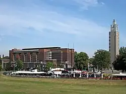 Stadthalle, Albinmüller-Turm und Museumsschiff Württemberg