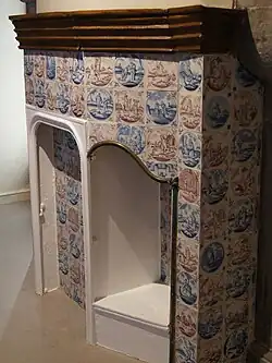 Kamin, Delfter Kacheln mit biblischen Motiven