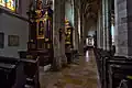 Nebenaltäre im Seitenschiff