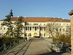 Blick von der Schlossbrücke auf die Kolonnade der Ostfassade