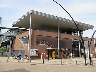 Das Bahnhofsgebäude (2015)