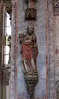 St. Jakob-Statue mit Rieter-Wappen in der Sebaldskirche