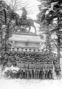 Soldaten vor dem Masamune-Denkmal, 1940