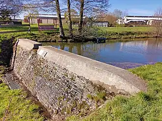 Blick auf die Staumauer