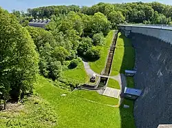 Staumauer Herbringhauser Talsperre – Anfangspunkt des NSG