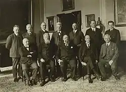 Das Bild zeigt ein Gruppenfoto der Minister der Regierung Stauning II.