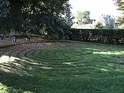 Rasenlabyrinth „Trojaburg“