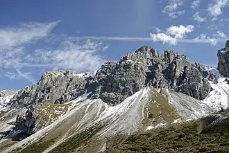 Steingrubenwand (links) und Steingrubenkogel (rechts) von der Adolf-Pichler-Hütte