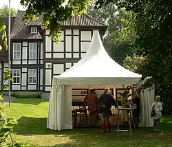 Altsachsenlager in Steyerberg, Informationszelt zu den Ausgrabungen, 2016