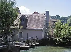 1.&nbsp;Zeugstätte (Gitterstickerei)