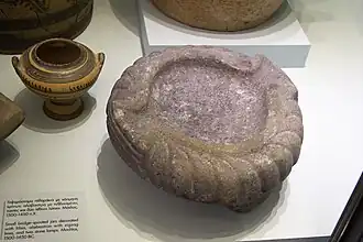 Steinlampe von der Insel Agios Nikolaos (1500–1450 v.&nbsp;Chr.)