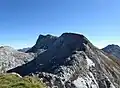 Blick vom Stuhljoch zum Funtenseetauern. Über den Grat verläuft der Normalweg vom Kärlingerhaus.