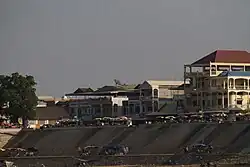 Stung Treng vom Mekong gesehen