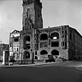 Das Neue Rathaus nach den Zerstörungen im Zweiten Weltkrieg (1952)