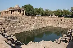 Sonnentempel, Modhera und die dazugehörigen Monumente