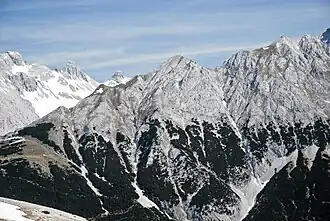 Sunntigerspitze (in Bildmitte) von Süden