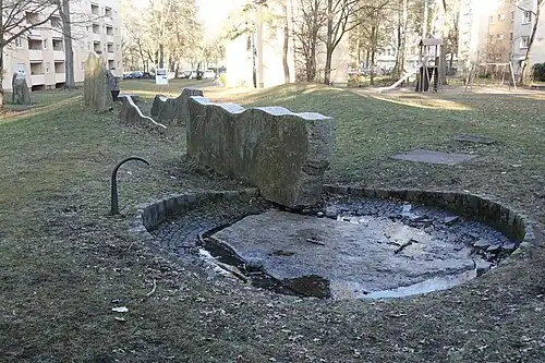 ohne Titel von japanischem Bildhauerteam Fußgängerbereich Franz-Reichel-Ring⊙49.3946911.13188