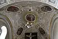 Deckenkuppel in der Kirche