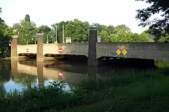 Klingerbrücke mit der Käthe-Kollwitz-Straße