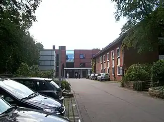 Zufahrt zum Krankenhaus