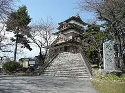 Burgturm, vom Park aus gesehen