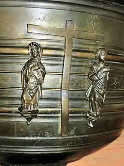 Kreuz mit Maria und dem Apostel Johannes