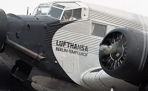 Lufthansa Ju 52/3m D-AQUI: im Jahr 1989 auf dem Bremer Flughafen