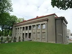 Von 1935 bis 1936 erbautes Bankgebäude, Architekten: Arnas Funkas (1898–1957) und Mykolas Songaila (1874–1941)