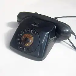 Fernsprechapparat der Serie Europa „Modell&nbsp;E“ von 1952, entworfen von Arno&nbsp;Kersting