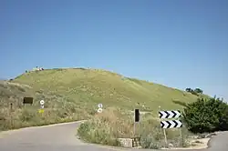 Tell Hazor von Süden mit Turm der Israeliten