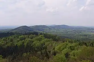 Bußberg (Bildmitte)