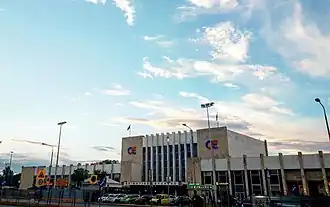 Empfangsgebäude, straßenseitig