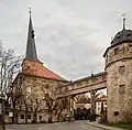 Schloss Thurnau mit dem Brückengang zur St.-Laurentius-Kirche