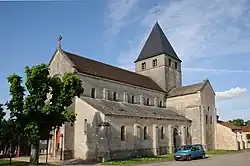 Kirche Saint-Florent-et-Saint-Honoré