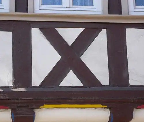 Abkreuzung eines Brüstungsgefachs mit Andreaskreuz, Duderstadt